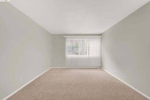 455 Cres St, Oakland CA 94610-2662 exterior