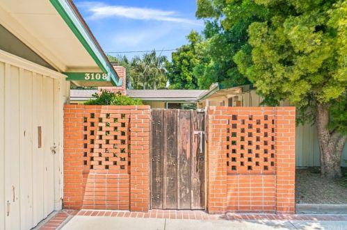 3108 Shipway Ave, Long Beach, CA 90808-4329