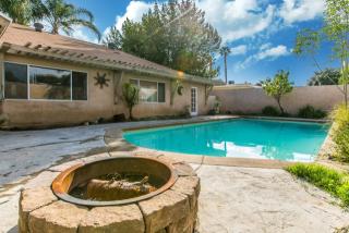 920 Home St, Rialto, CA 92376-3741
