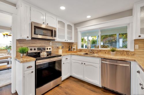 11382 Crazy Horse Dr, Lakeside CA 92040-1205 exterior