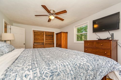 45 Ackerman St, Salem NH  03079-3401 exterior