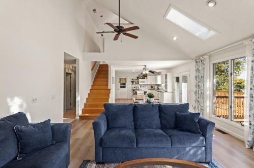 9 Noto Dr, North Providence RI  02904-2905 exterior