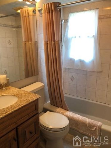 2012 Grant Ave, South Plainfield NJ  07080-2914 exterior