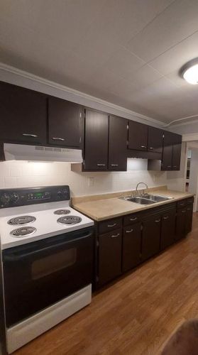 543 Providence St, Woonsocket, RI 02895-6255