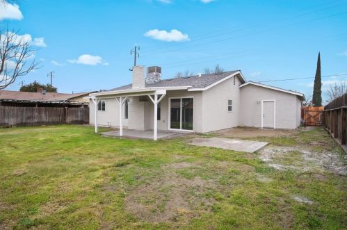 355 Linwood Ave, Turlock CA  95380-6315 exterior