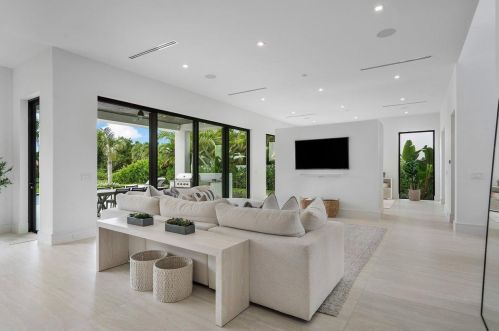 255 22nd St, Delray Beach FL  33444-4223 exterior