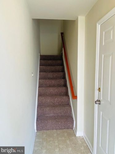 535 Sparkleberry Ter, Leesburg, VA 20176-4050