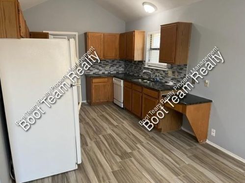 1204 Windy Meadows Dr, Burleson TX  76028-2571 exterior