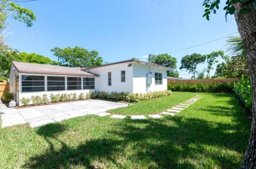 358 Putnam Ranch Rd, West Palm Beach, FL 33405-3222