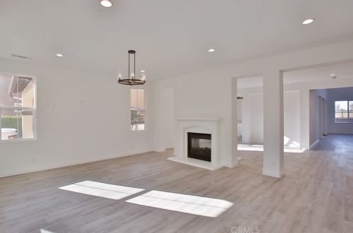 7796 Spring Hill St, Chino CA  91708-7606 exterior