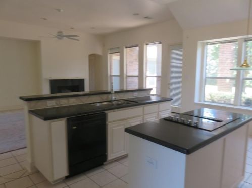 7620 Vineyard Dr, Plano TX  75025-2551 exterior