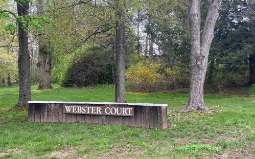 42 Webster Ct, Amherst, MA 01002-2834