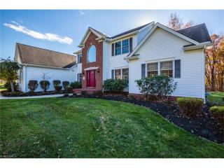 694 Creekview Dr, Willoughby, OH 44095-1652