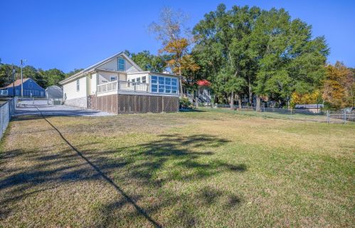883 Squirrel Rd, Defuniak Springs FL  32433-7686 exterior