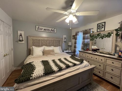 1459 Chambers St, Trenton NJ  08610-5807 exterior