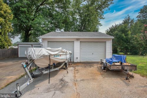 13 Beverly Pl, Wilmington DE  19809-2901 exterior