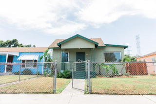 710 97th St, Los Angeles, CA 90002-2703