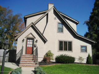 909 Raymere Ave, Tinton Falls, NJ 07712-4111