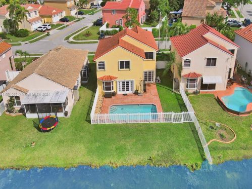 1282 192 Ave, Hollywood FL 33029-5823 exterior