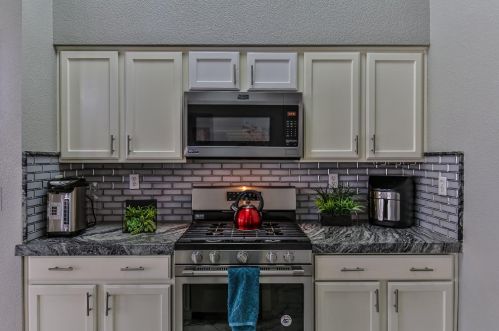 8489 Mcgray Way, Elk Grove CA  95624-4121 exterior