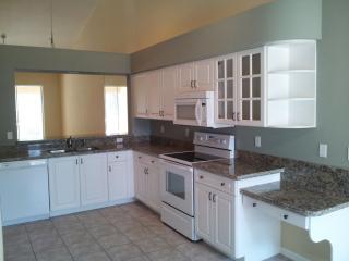 5802 Greenwood Cir, Naples, FL 34112-8302