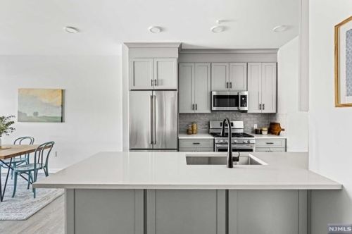 660 Bloomfield Ave, Bloomfield, NJ 07003-2511