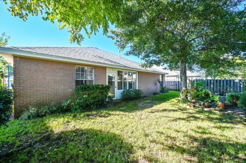 107 Bay Tree Dr, Destin FL  32550-7843 exterior