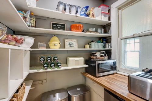 1604 60th St, Milwaukee WI  53214-5131 exterior