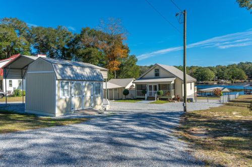 883 Squirrel Rd, Defuniak Springs FL  32433-7686 exterior