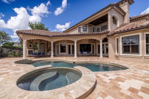 3703 Douglas Pl, Palm Harbor, FL 34683-1468