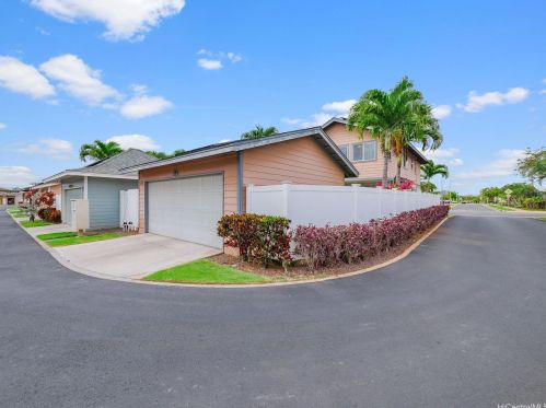 91-2180 Kaiwawalo St, Ewa Beach HI  96706-0064 exterior