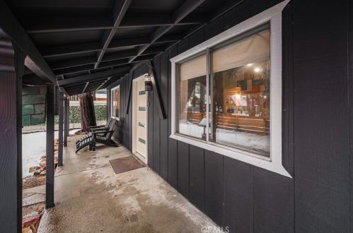 328 Sherwood Blvd, Big Bear City CA  92314 exterior