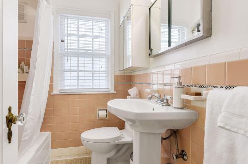 3731 Washburn Ave, Minneapolis MN 55412-1821 exterior