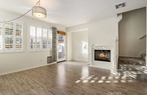 28421 Mirabelle Ln, Santa Clarita CA  91350-3240 exterior