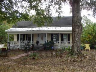 3014 Military Rd, Woodardville, LA 71068-2806