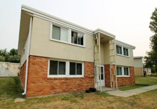 1115 Delmar Ct, Minot ND  58703-2081 exterior