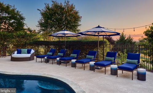 40280 Spectacular Bid Pl, Leesburg VA  20176-7173 exterior