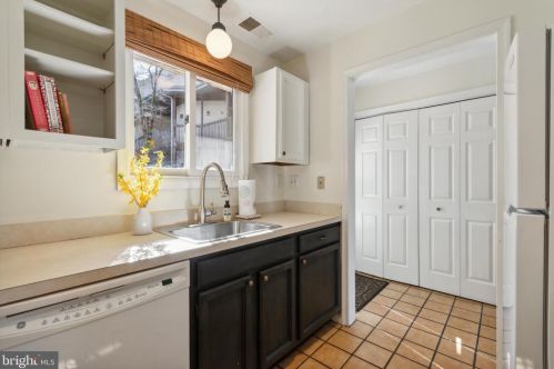 702 Pritchard Pl, Newtown Square PA  19073-3034 exterior