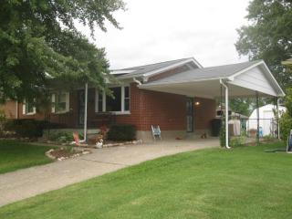 2511 Mcgee Dr, Louisville, KY 40216-1331
