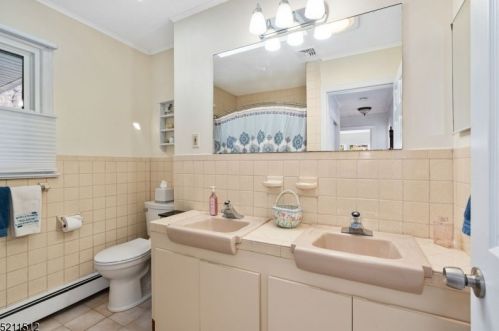 641 Shore Trl, Sparta NJ  07871-1317 exterior