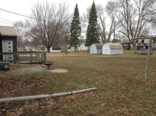 52 Tabbert Ave, Ripon, WI 54971-1015