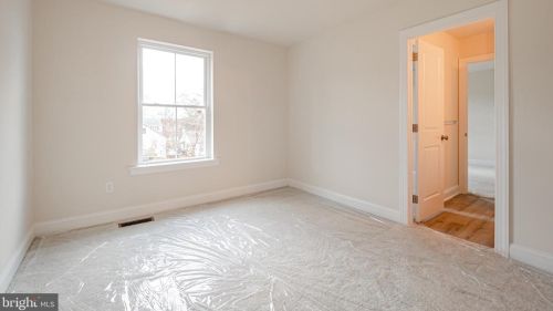 706 Hornblende Ave, Kennett Sq PA  19348-3614 exterior