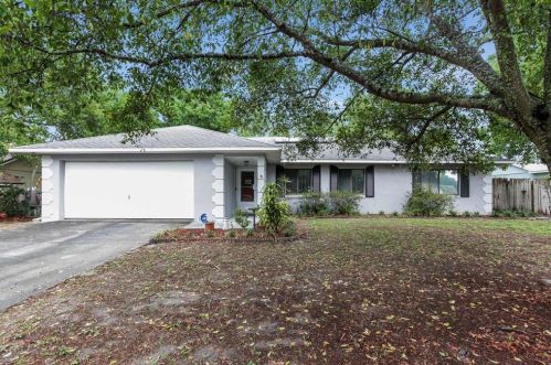 942 Stratton St, Deltona, FL 32725-4503
