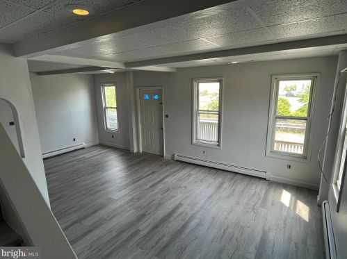 302 Vermont Ave, Burnham, PA 17009-1830