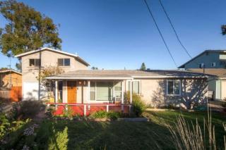 818 Hampton Ct, Vista, CA 92081-6709