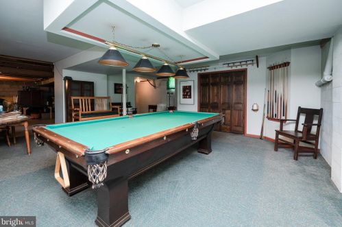 6 Pendleton Dr, Berlin Boro NJ  08009-9672 exterior