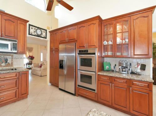 3220 37th St, Hollywood FL  33021-2636 exterior