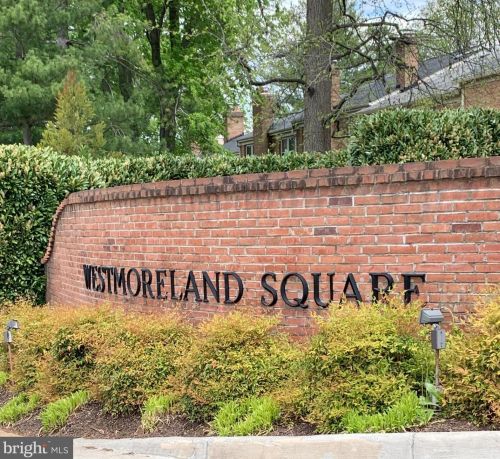 2095 Hopewood Dr, Falls Church, VA 22043-1820