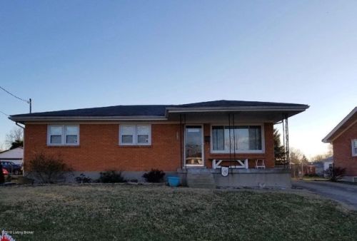 5518 Saxon Blvd, Louisville, KY 40219-2968