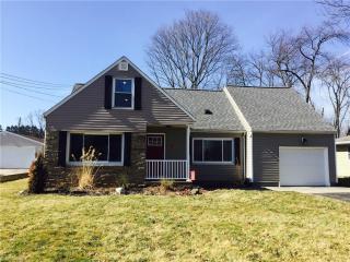 260 Mackinaw Ave, Akron, OH 44333-3874
